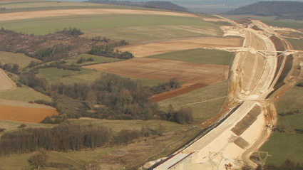 Archéologie de la Ligne à Grande Vitesse Est européenne Archéologie de la Ligne à Grande Vitesse Est européenne